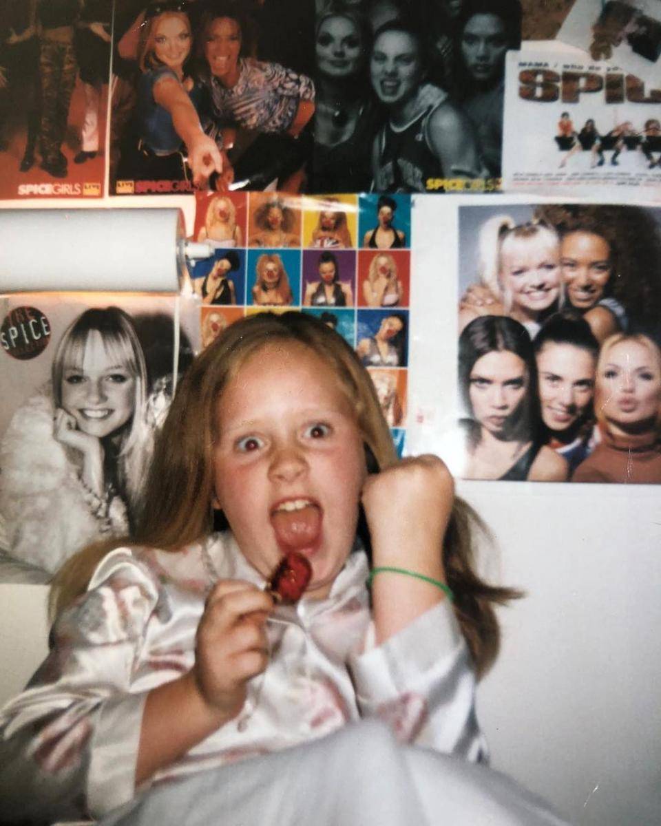 Adele saat masih kecil (Instagram.com/adele/)