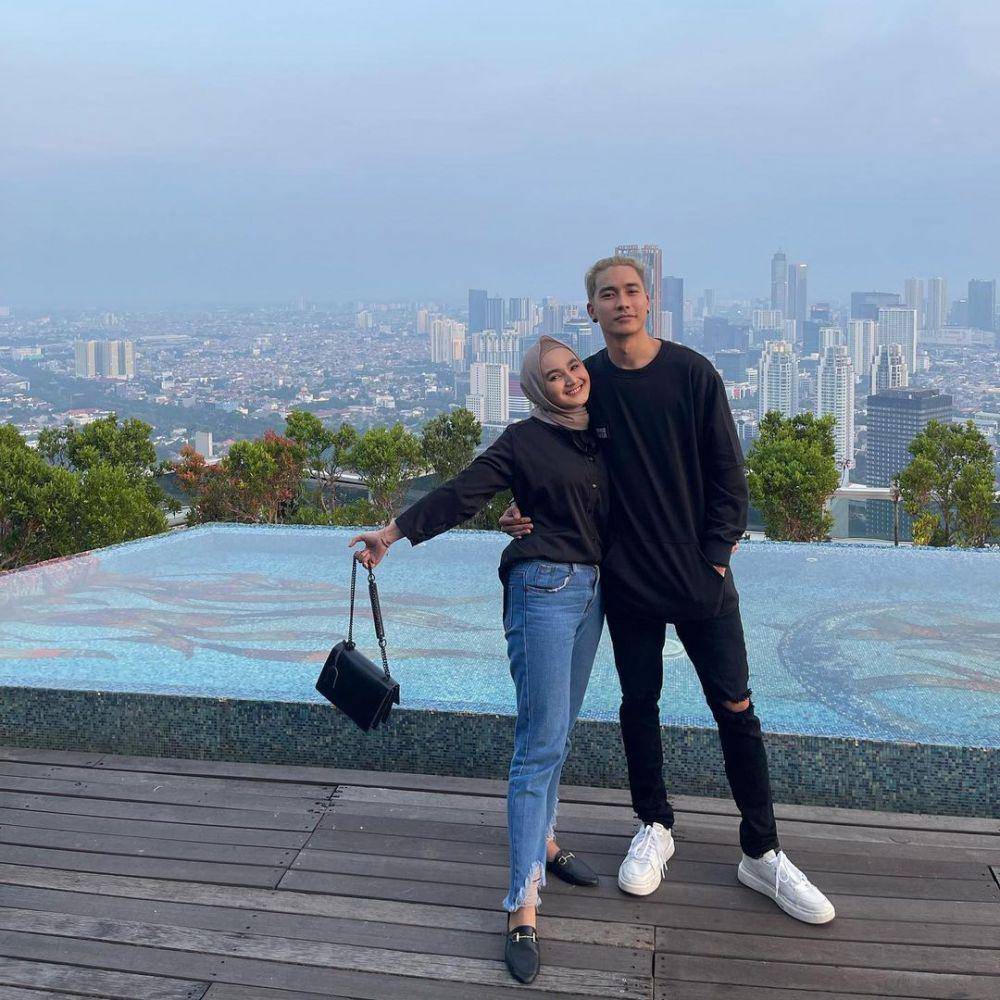 potret kemesraan Evan Marvino dan istri (instagram.com/evanmarvino)