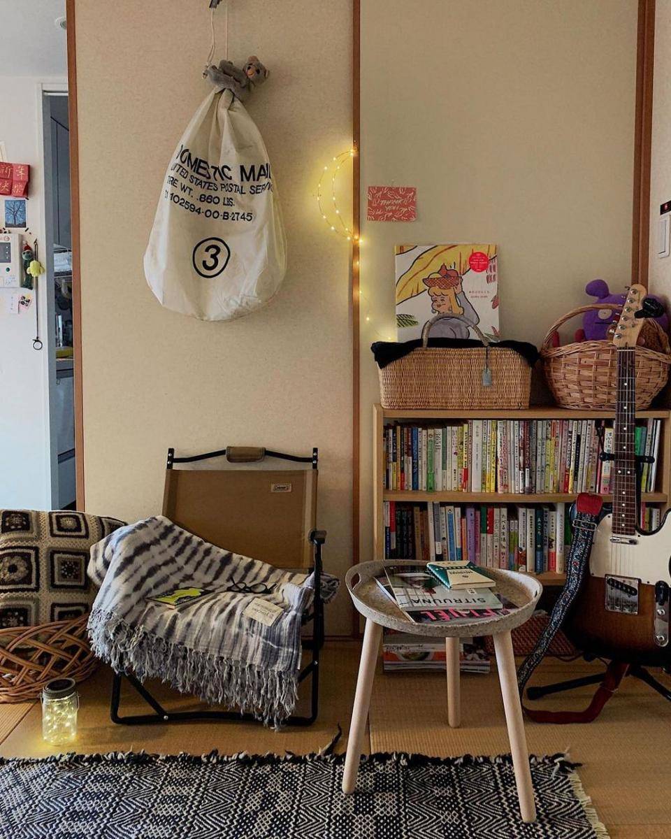 end table (instagram.com/acosmix)