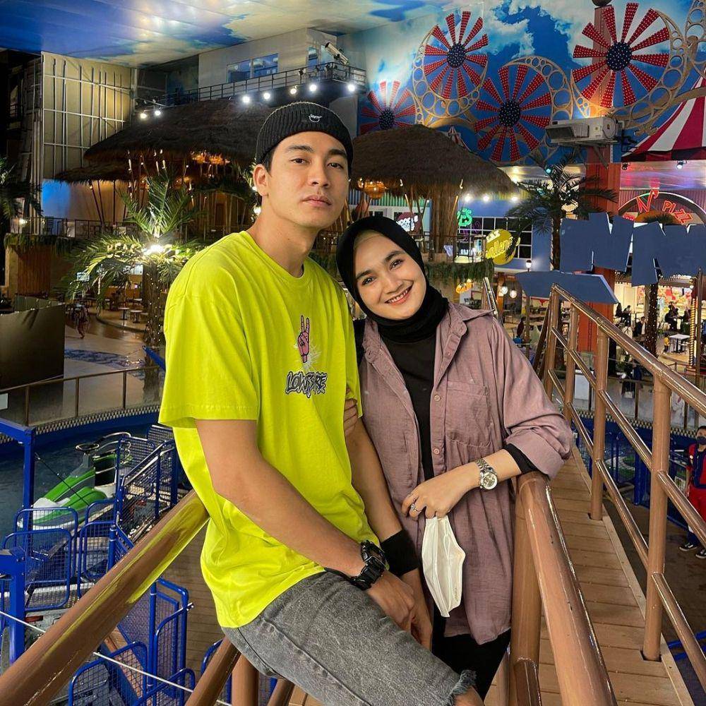 potret kemesraan Evan Marvino dan istri (instagram.com/evanmarvino)