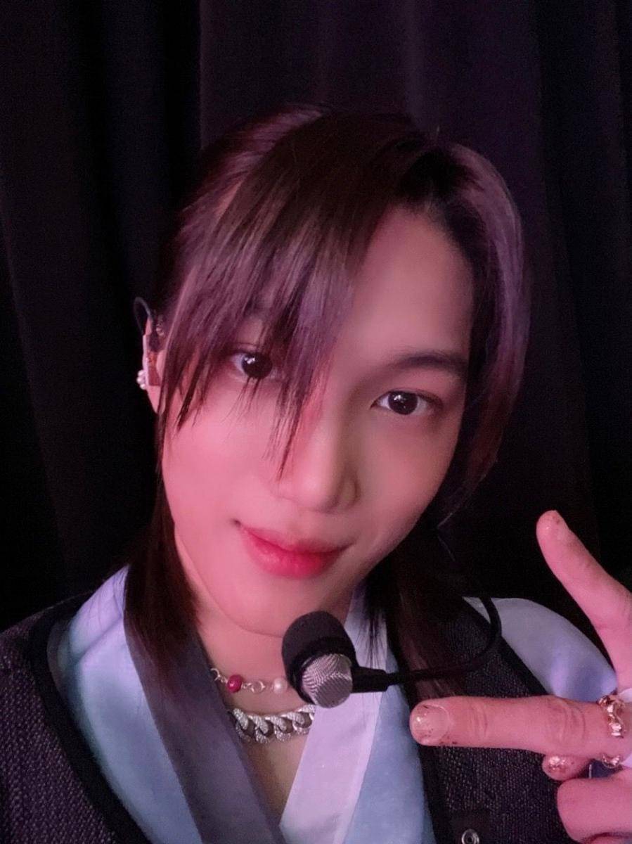 KAI (twitter.com/weareoneEXO)
