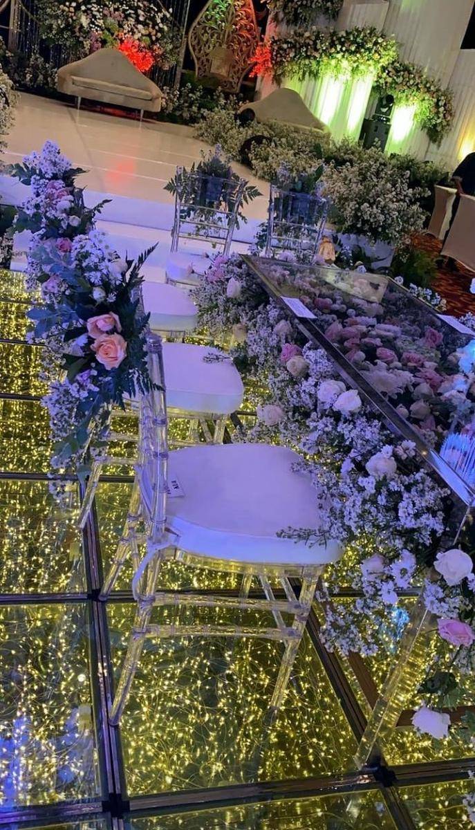 Dekorasi akad nikah Danang D'Academy. (Instagram.com/backdropsolo.sea)
