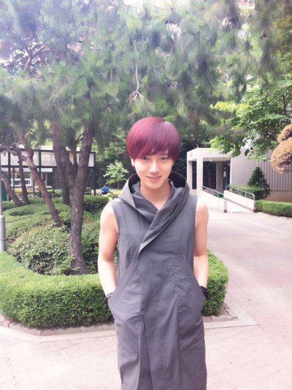 Yesung Super Junior tahun 2012 (twitter.com/shfly3424)