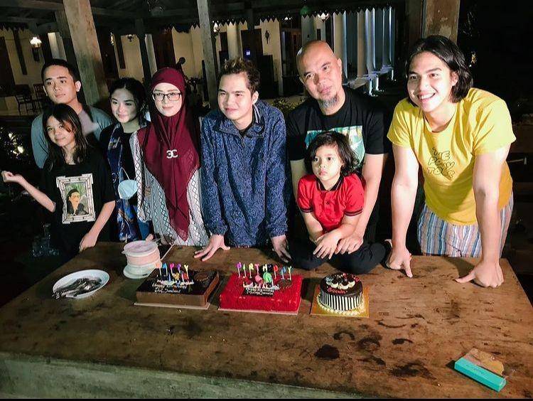 Keluarga Ahmad Dhani (Instagram.com/ahmaddhaniofficial)