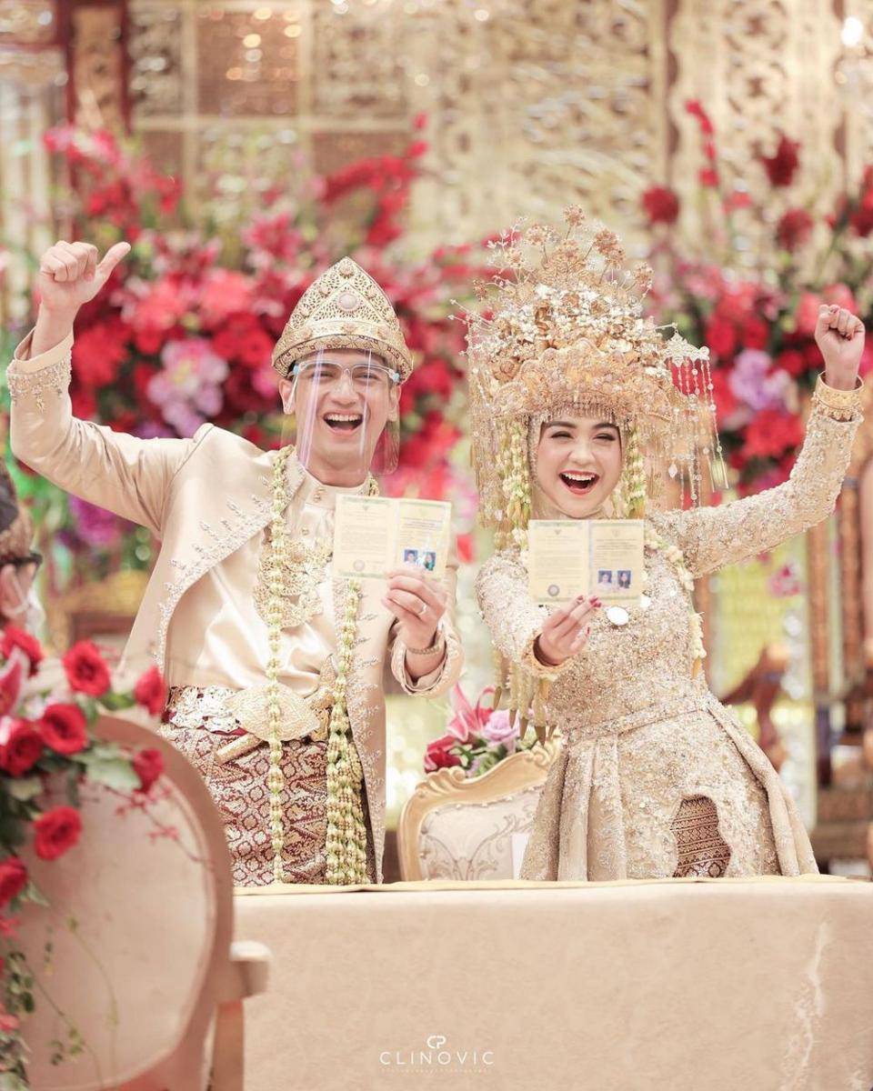 satu bulan pernikahan Ricis-Ryan (Instagram.com/riaricis1795)