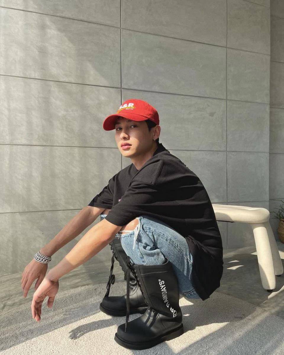 Gun Atthaphan  (instagram.com/gun_atthaphan)