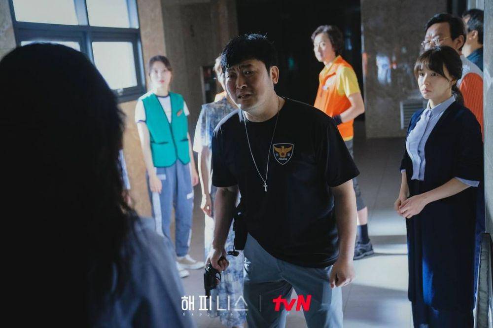 cuplikan KDrama Happiness (instagram.com/tvn_drama)