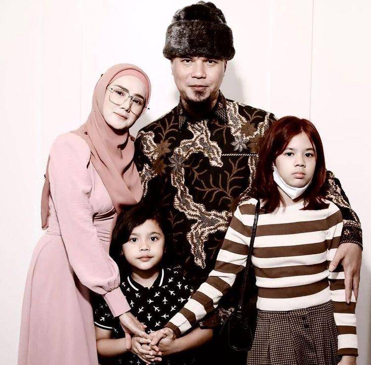Keluarga Ahmad Dhani (Instagram.com/ahmaddhaniofficial)