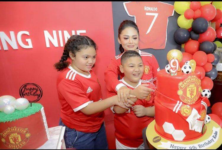 Ulang tahun Kellen Lemos (instagram.com/atanlemosphotowork)