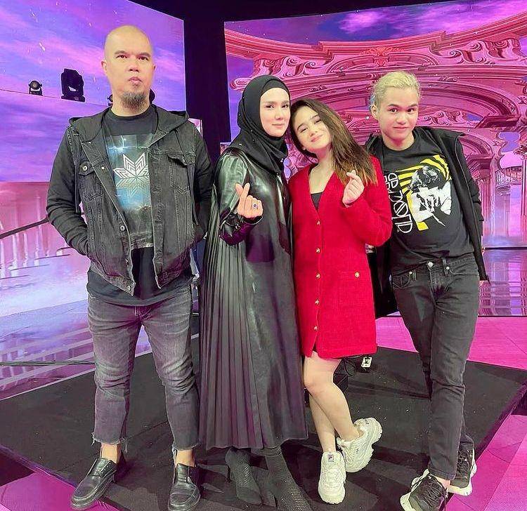 Keluarga Ahmad Dhani (Instagram.com/ahmaddhaniofficia)