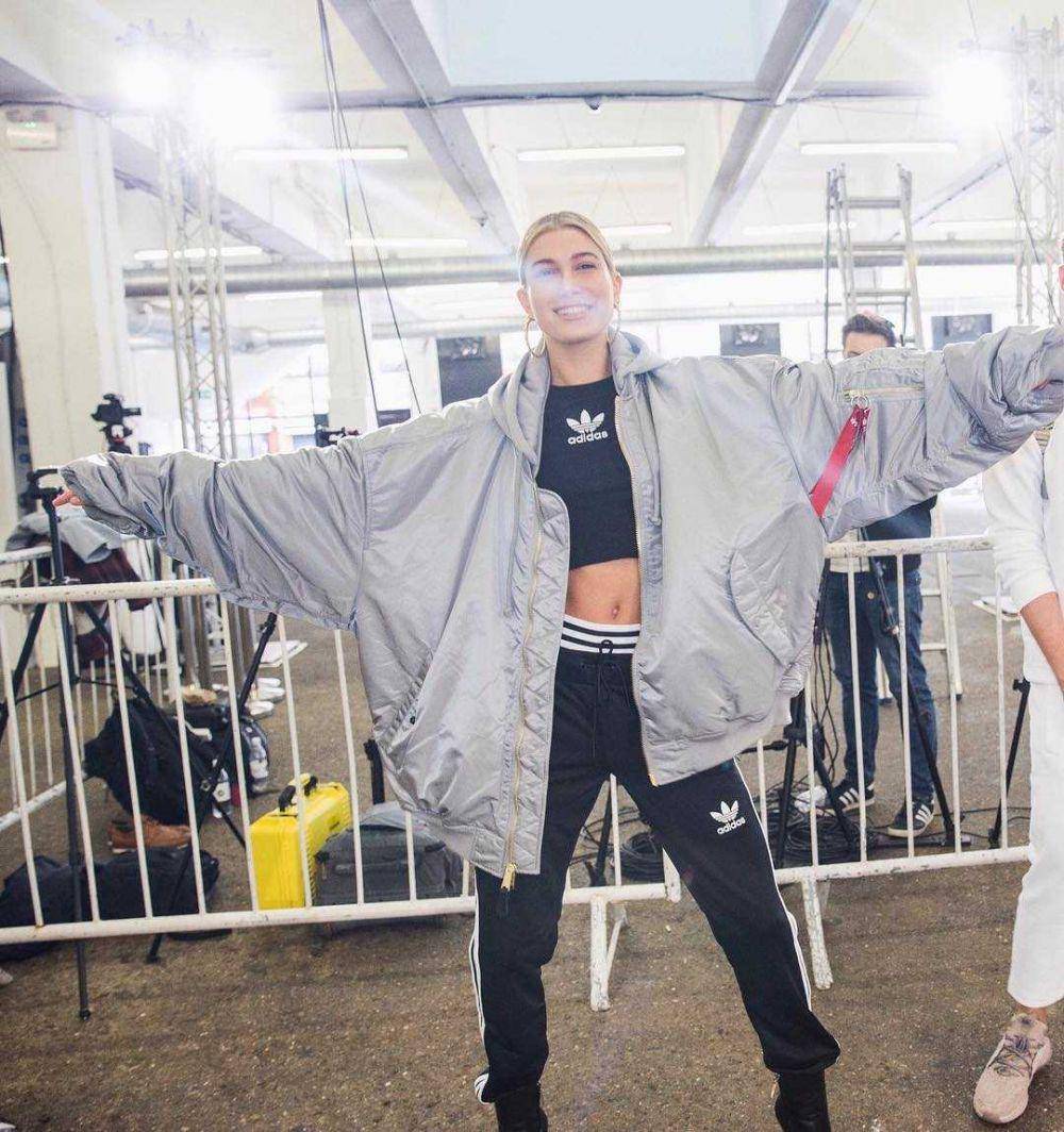 Off-dutty style Hailey Bieber (instagram.com/haileybieber)