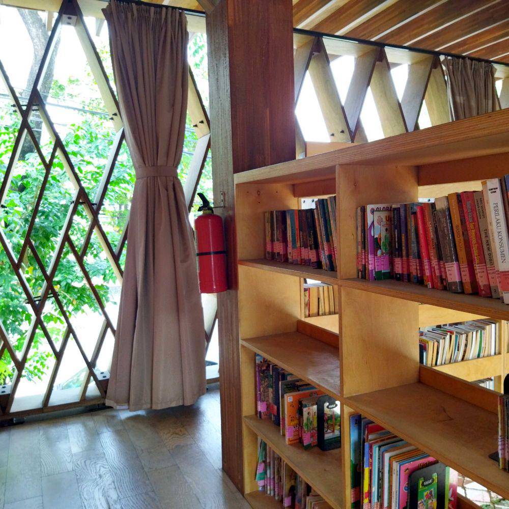 ruangan membaca Microlibrary Warak Kayu (dok.pribadi/FadhilaLuqyana)