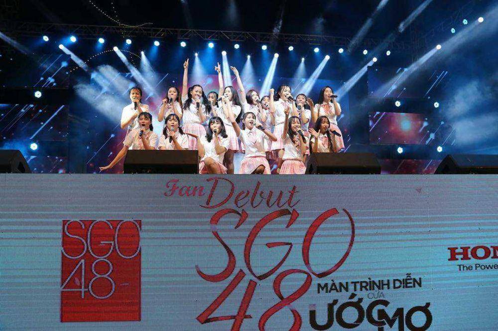 member SGO48 (instagram.com/official_sgo48)