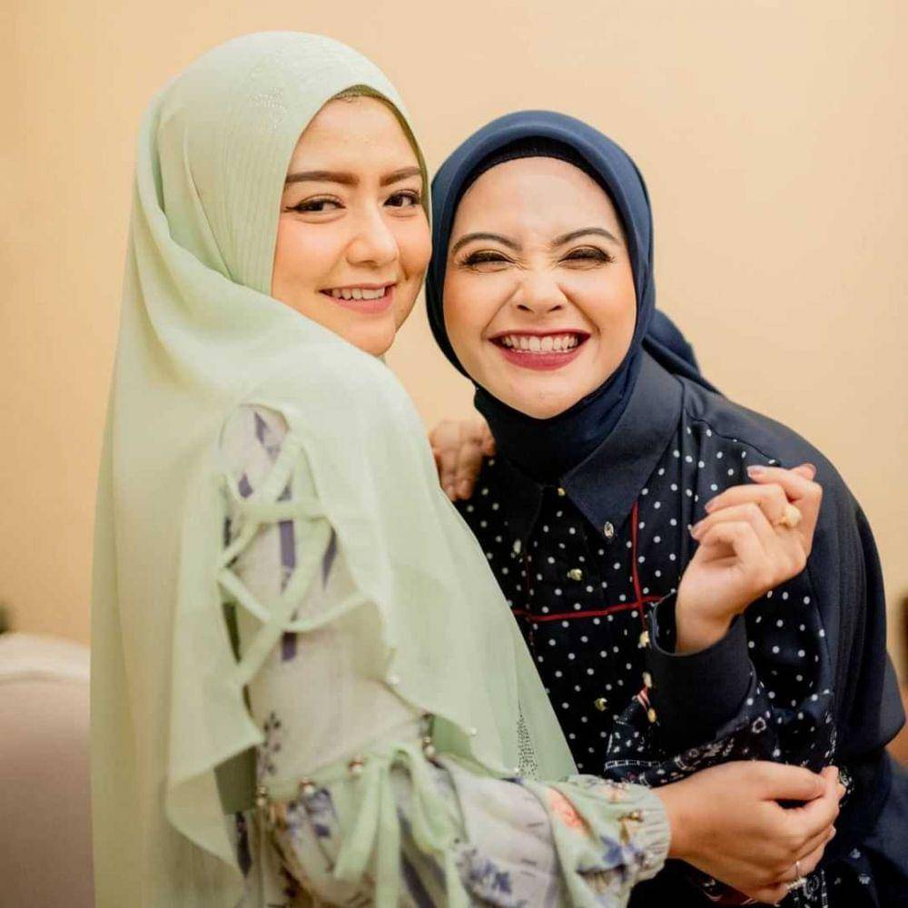 Tika dan Tiwi (instagram.com/tika_ramlan)