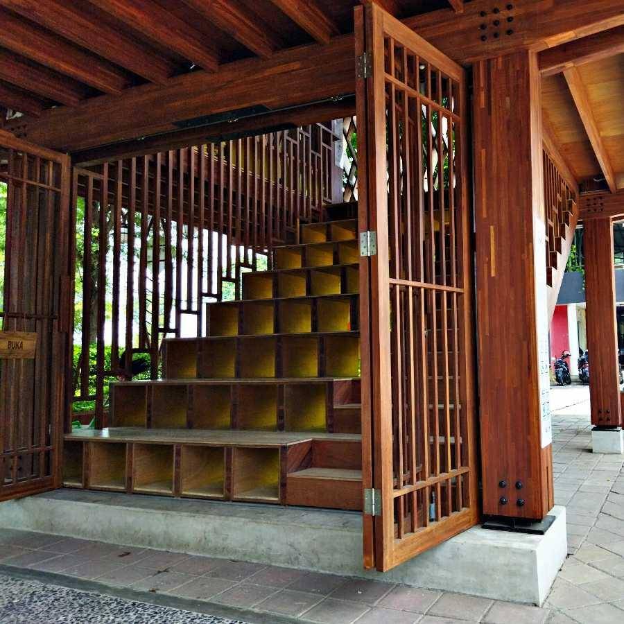 loker sepatu Microlibrary Warak Kayu (dok.pribadi/FadhilaLuqyana)