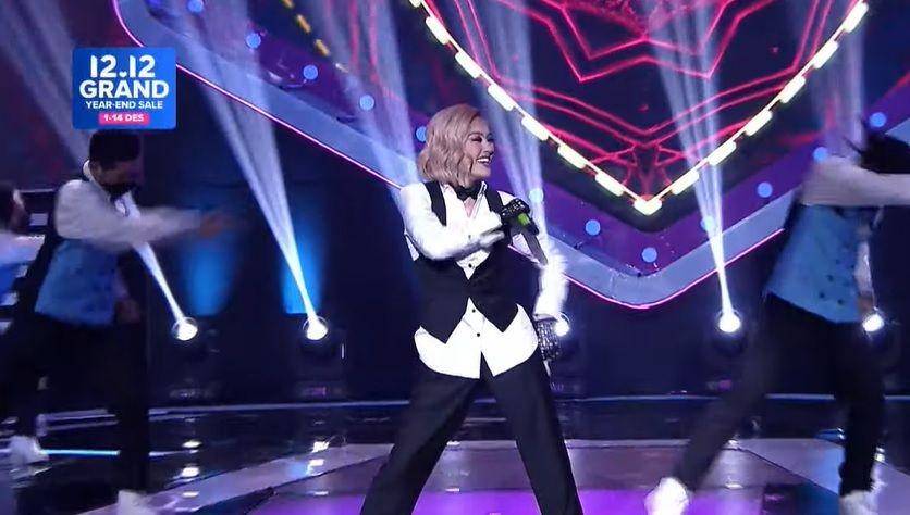 Agnez Mo di Lazada 12.12 Grand Show (YouTube/Lazada Indonesia)