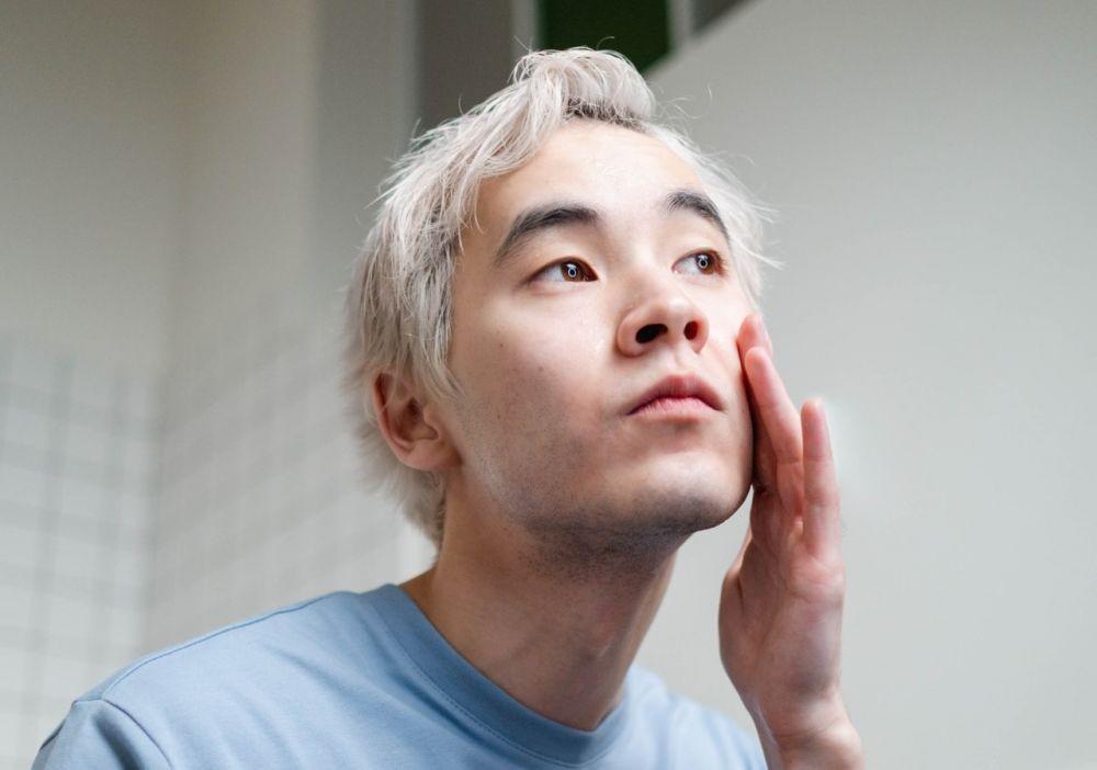 9 Rekomendasi Sabun Muka Pria Kulit Kering, Segerin Wajahmu