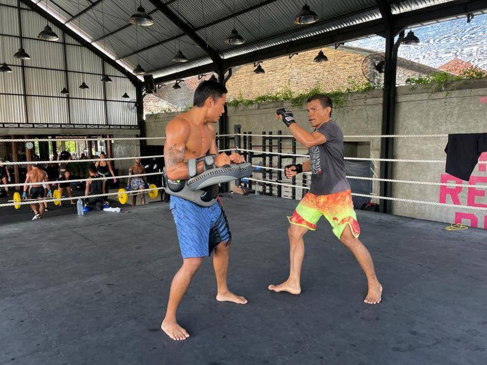 Paul Lumihi berlatih di SOMA Fight Club Bali. (dok. ONE Championship)