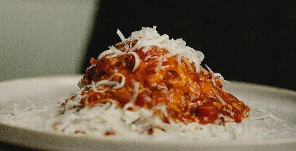 ilustrasi spaghetti bonito flakes (pexels.com/Klaus Nielsen)