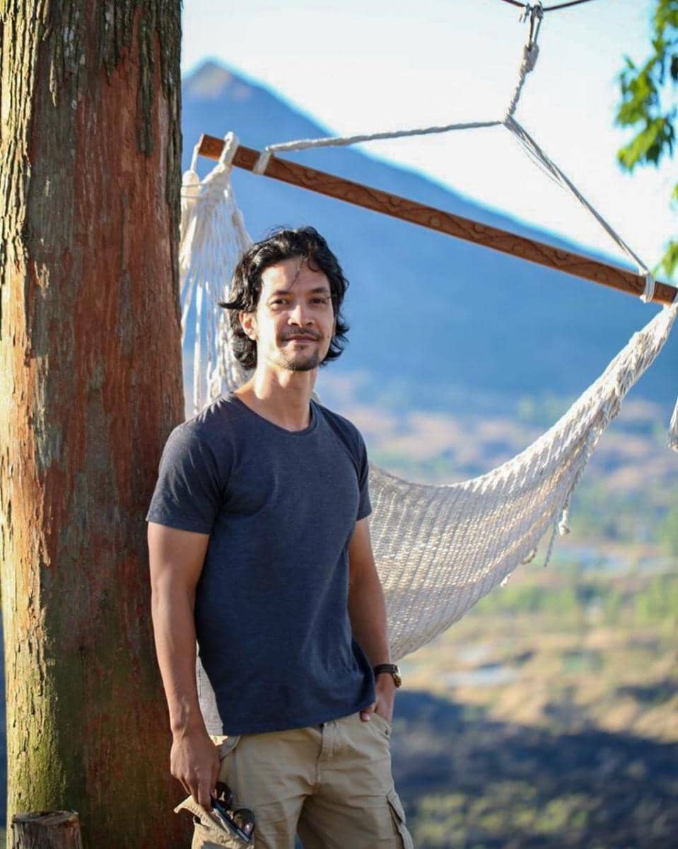 Edward Akbar (instagram.com/edward_akbar)