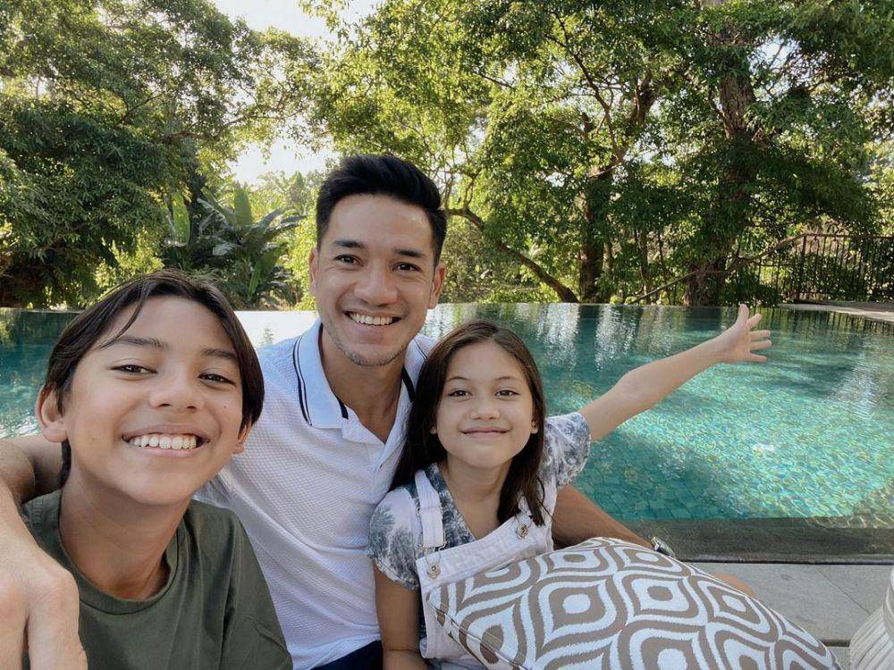 Andrew White dan buah hati (instagram.com/andrew.white._)