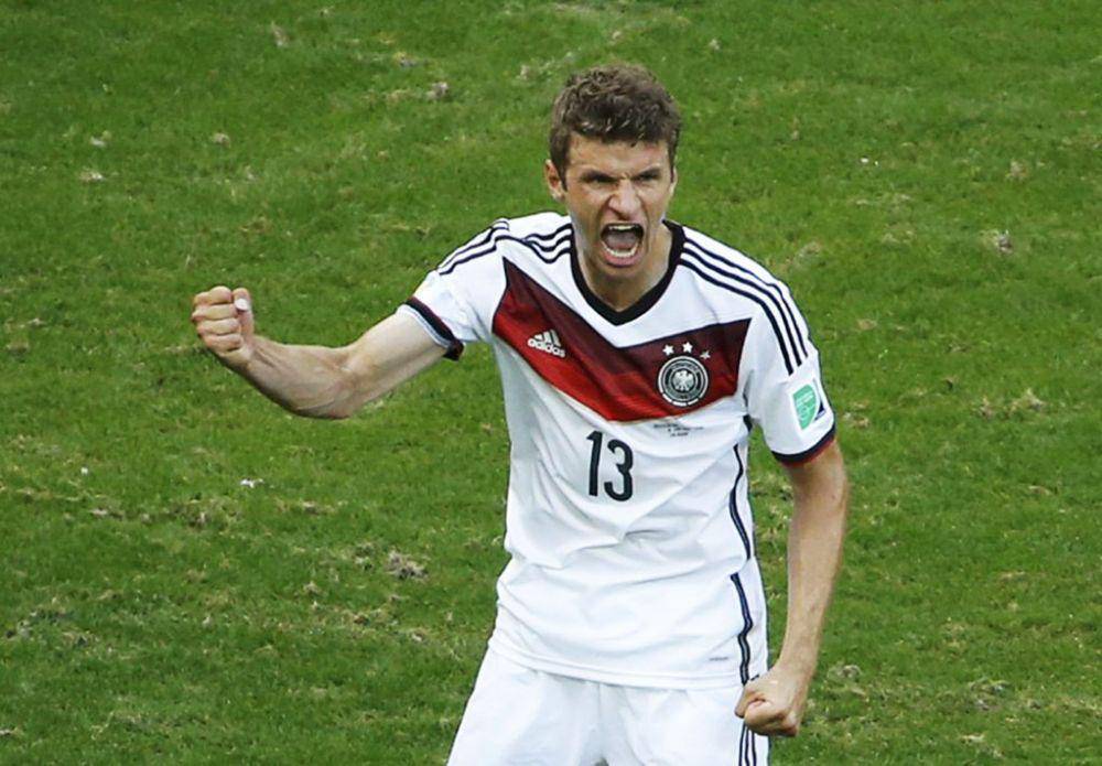 potret Thomas Muller merayakan gol ke gawang Portugal (footballgate.com)