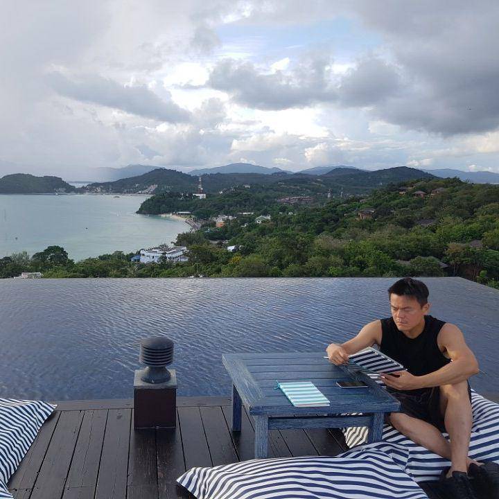 Park Jin Young (instagram.com/asiansoul_jyp)