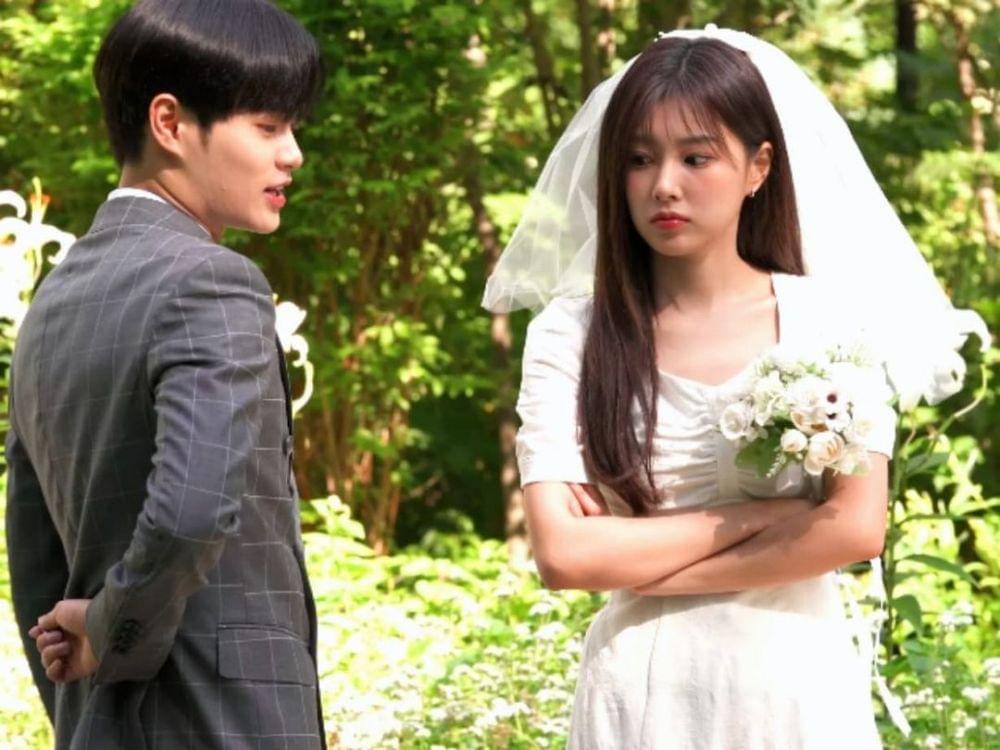cuplikan adegan We Became A Family (instagram.com/gwangsoonnie)