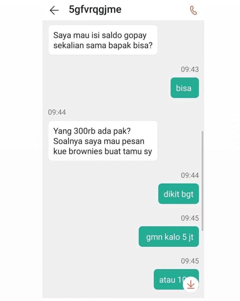 chat ShopeeFood (instagram.com/shopeefood24jam_)