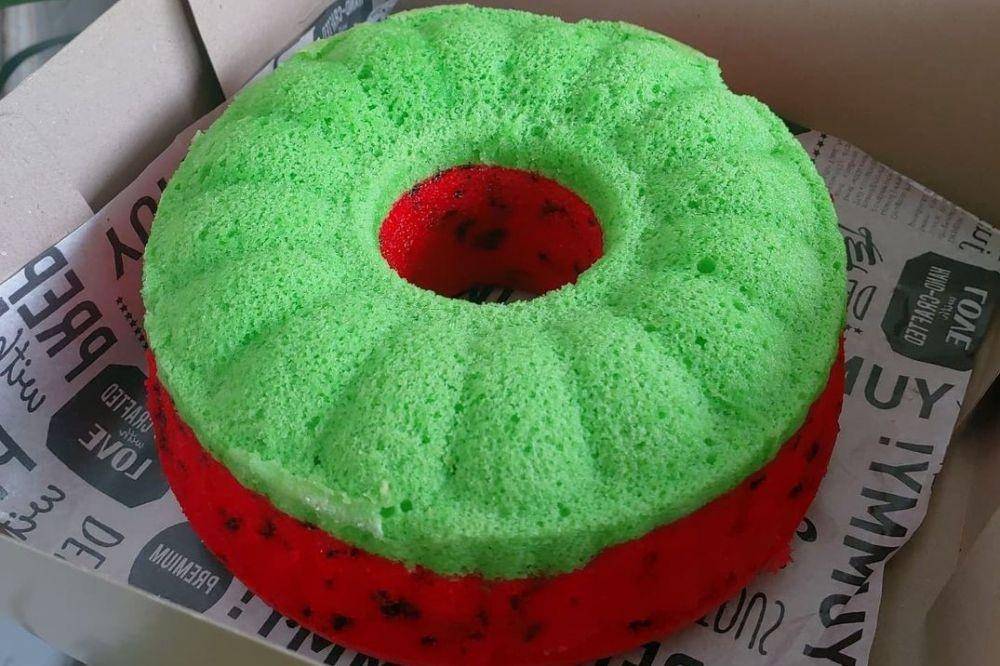 Bolu kukus (instagram.com/nouracookies_pastry)