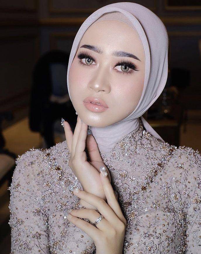 Hemas (Instagram.com/hemasnura)