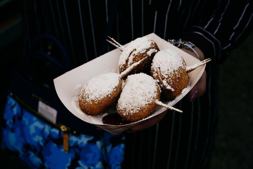 ilustrasi deep fried oreo (unsplash.com/Alex Haney)
