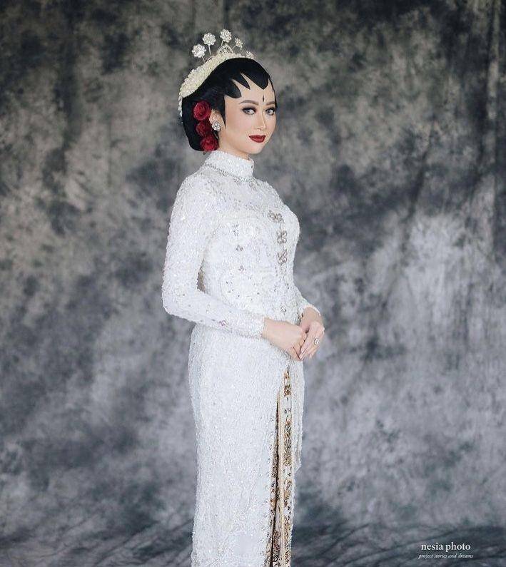 Hemas (Instagram.com/hemasnura)