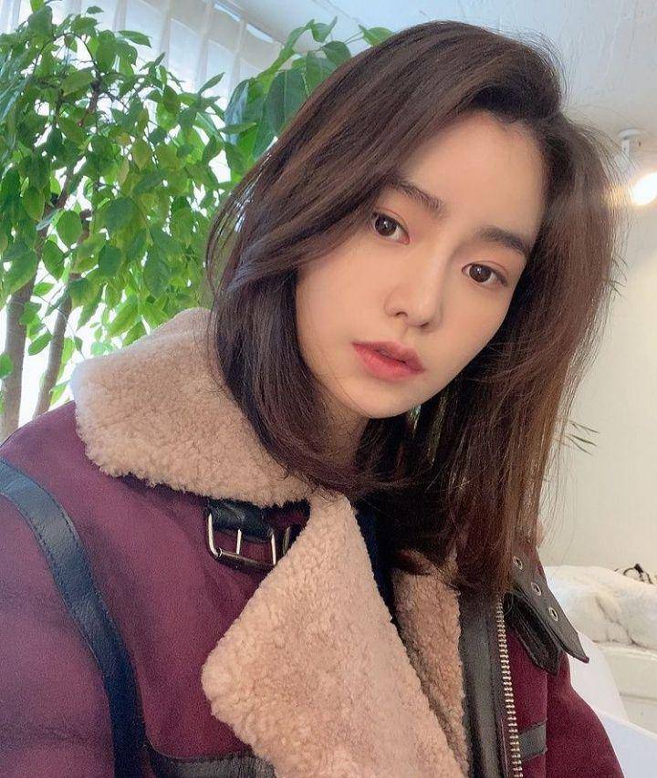 Im Ji Yeon (instagram.com/limjjy2)