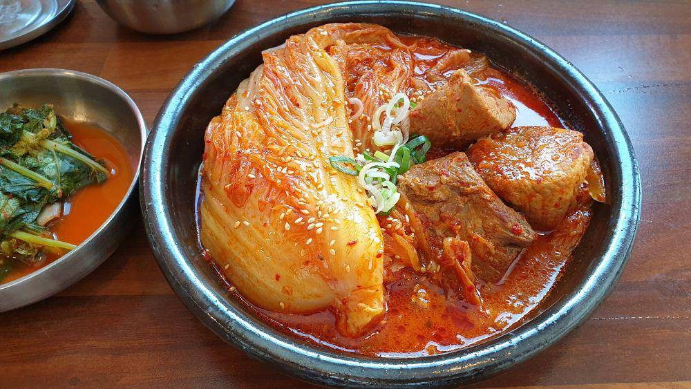 ilustrasi kimchi tofu soup with beef (pixabay.com/I. H Cho)
