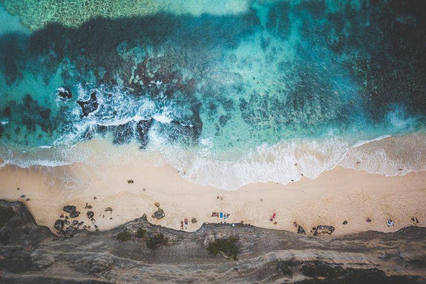 Pantai di Bali (unsplash.com/Sven Piek)