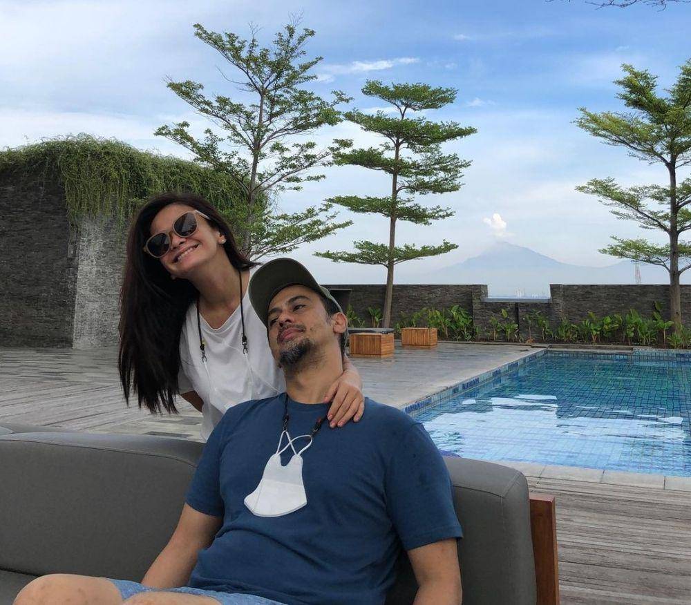 Ersa Mayori bersama suami (instagram.com/ersamayori)