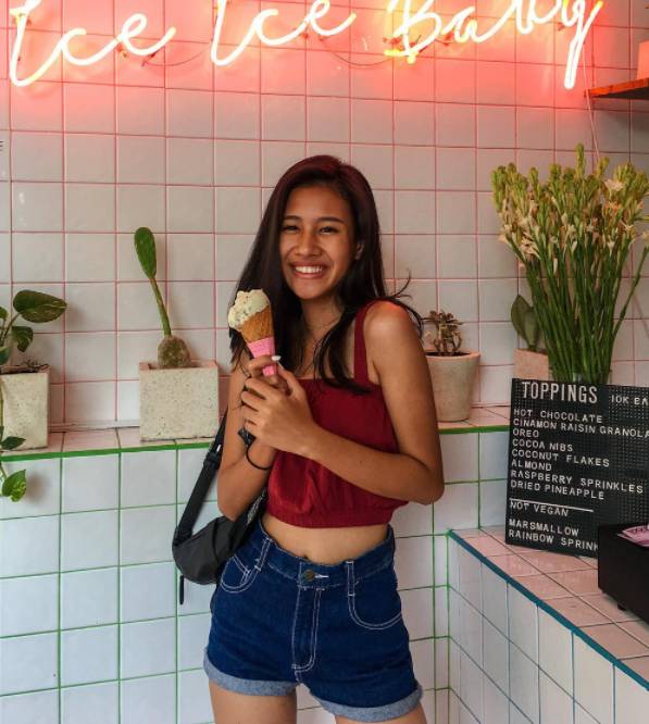 outfit short pants ala Sheinina Cinnamon (instagram.com/shenacinnamon)
