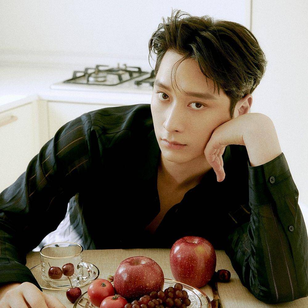 Chansung 2PM (instagram.com/hwang_chan222)