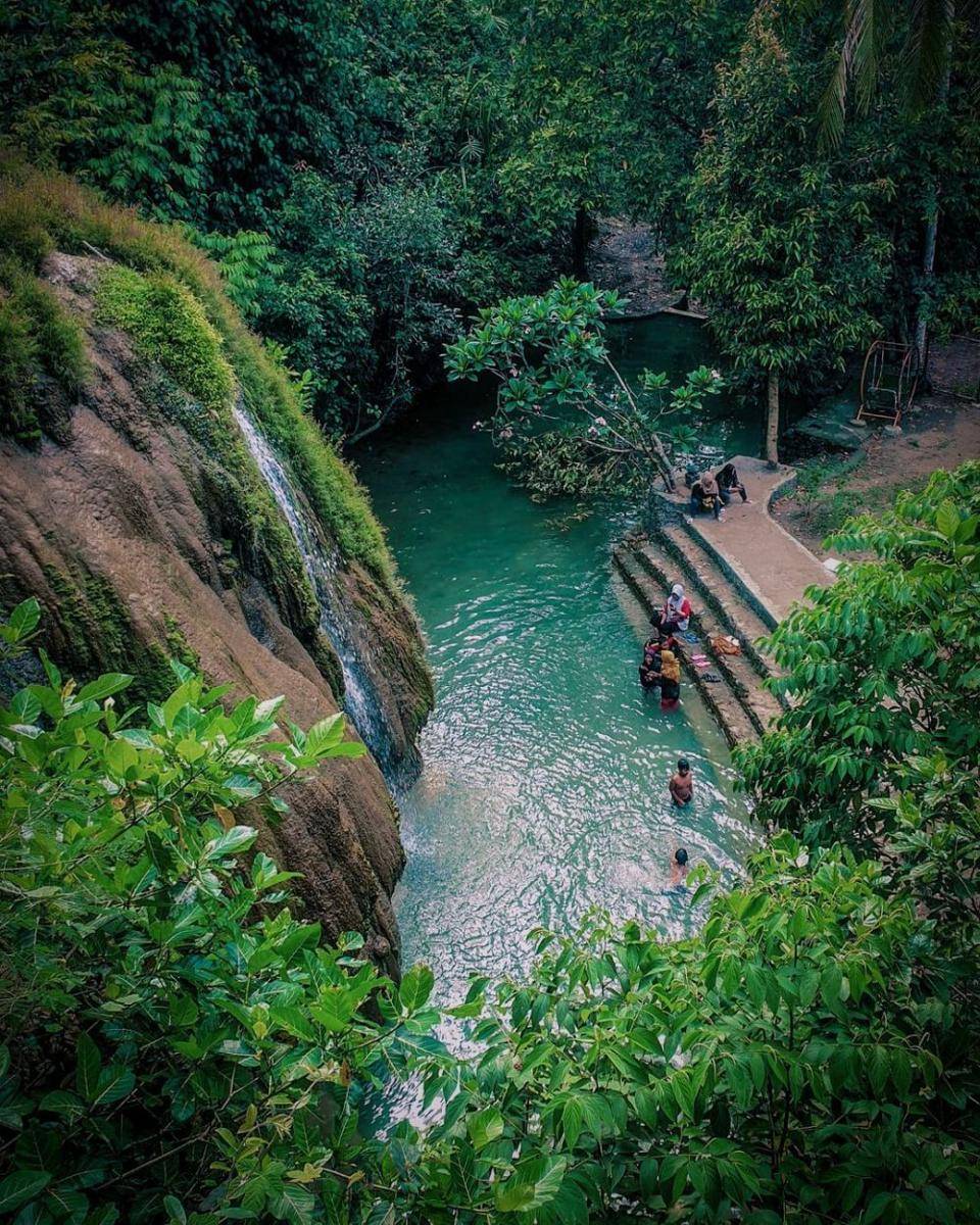 Goa Kebon (instagram.com/hafanasfari)