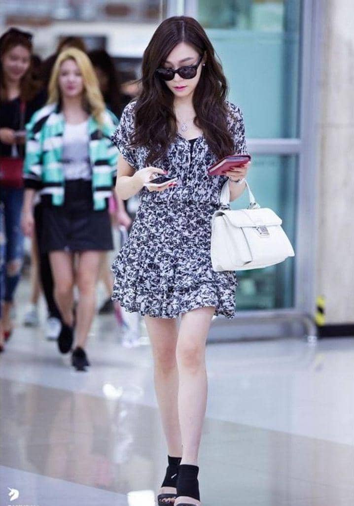 outfit girly Tiffany SNSD (instagram.com/snsdoutfit)