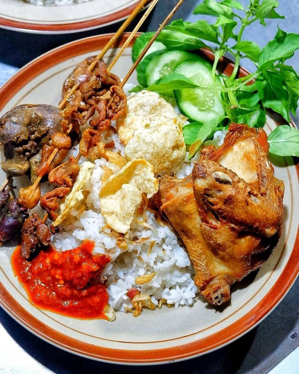 Nasi uduk (instagram.com/tukangjajanid)