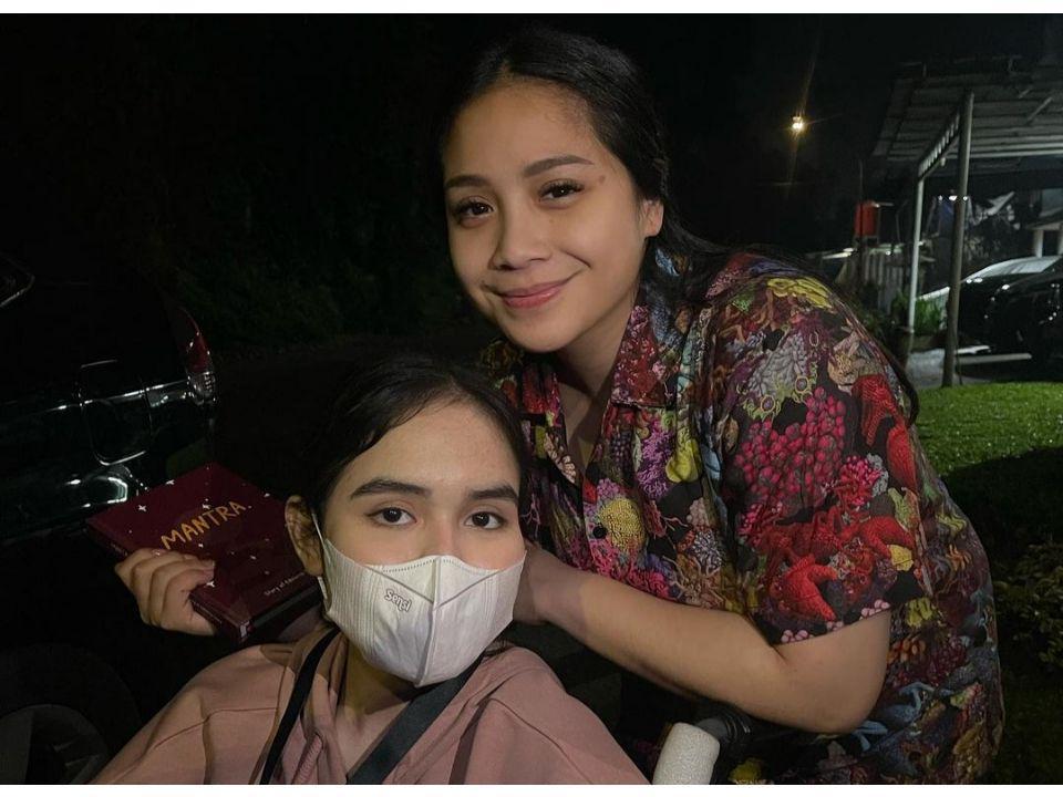 10 Potret Laura Anna Bersama Rekan Artis Sebelum Meninggal Dunia