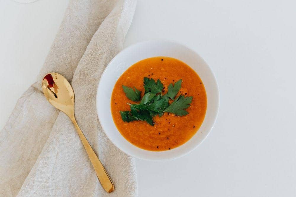 ilustrasi roasted bell pepper gazpacho (pexels.com/alleksana)