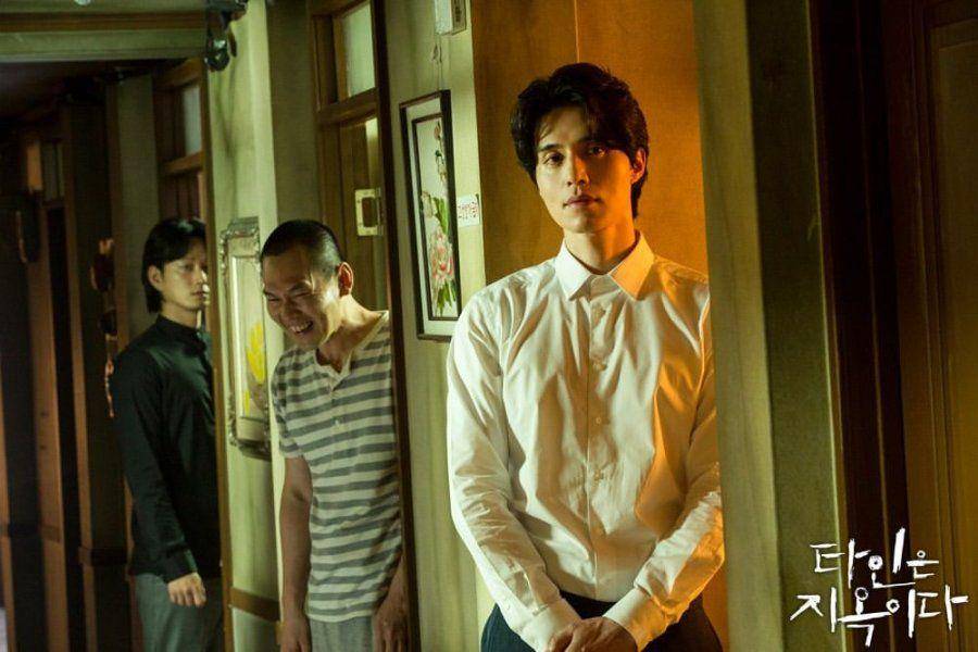 Lee Dong Wook di KDrama Stranger From Hell (dok. tvN/Strangers From Hell via mydramalist)