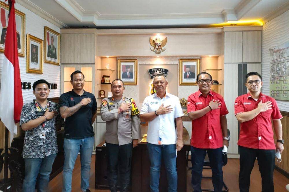 Polri izinkan Liga 1 dan Liga 2 dihadiri penonton secara langsung. (dok. Humas Polri)