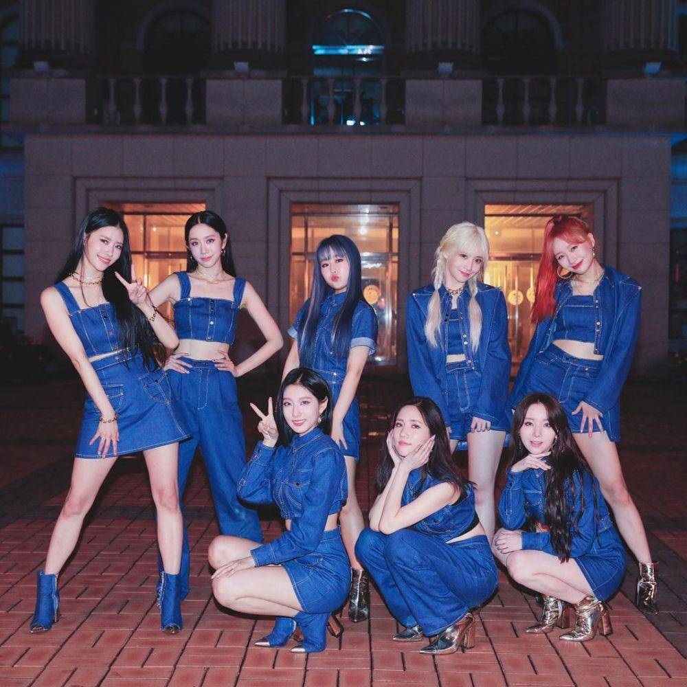 Lovelyz (instagram.com/official_lvlz8_)