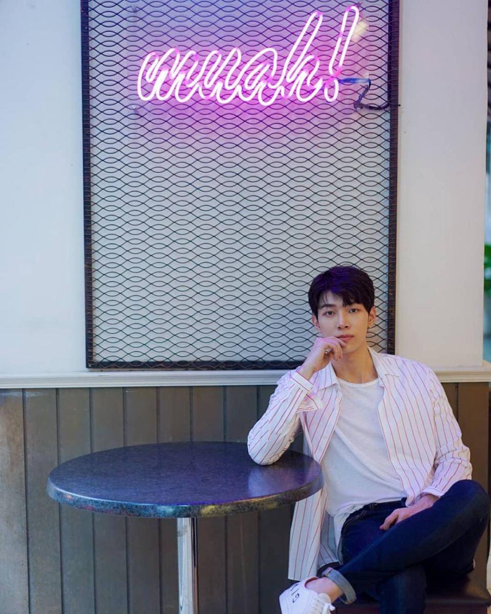 potret God Itthipat (instagram.com/gxxod)