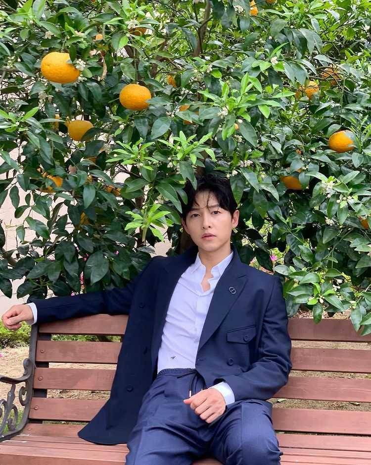Song Joong Ki (instagram.com/hi_songjoongki)
