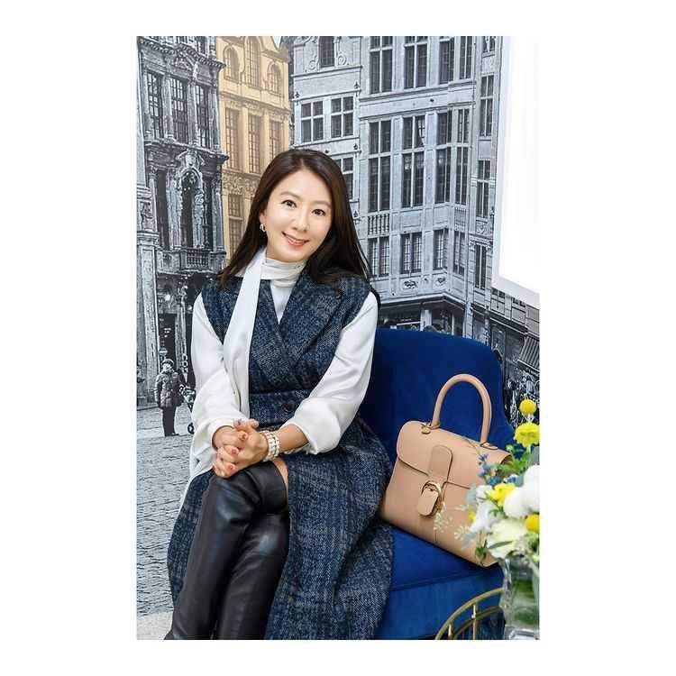 Kim Hee Ae (instagram.com/heeae_official)